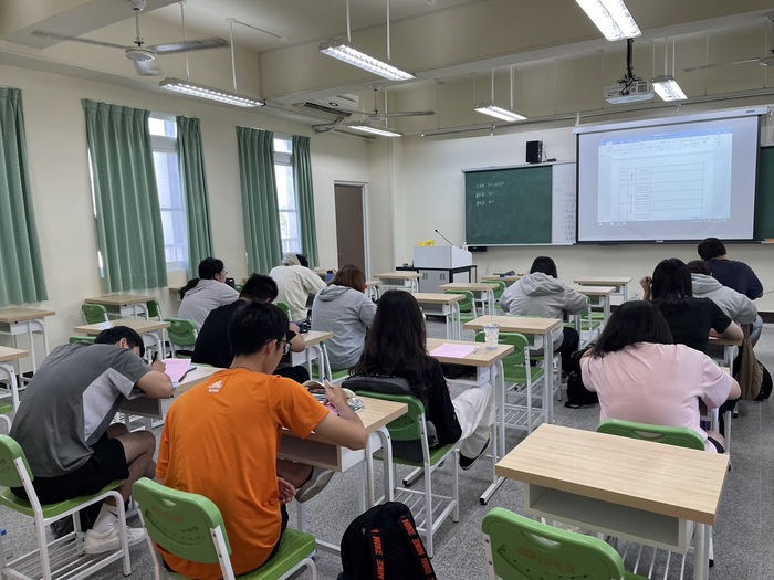 鐵道書寫融入課程教學研討會圖片